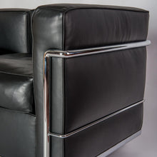 Load image into Gallery viewer, Le Corbusier LC2 Grand Confort Petit Modele 2